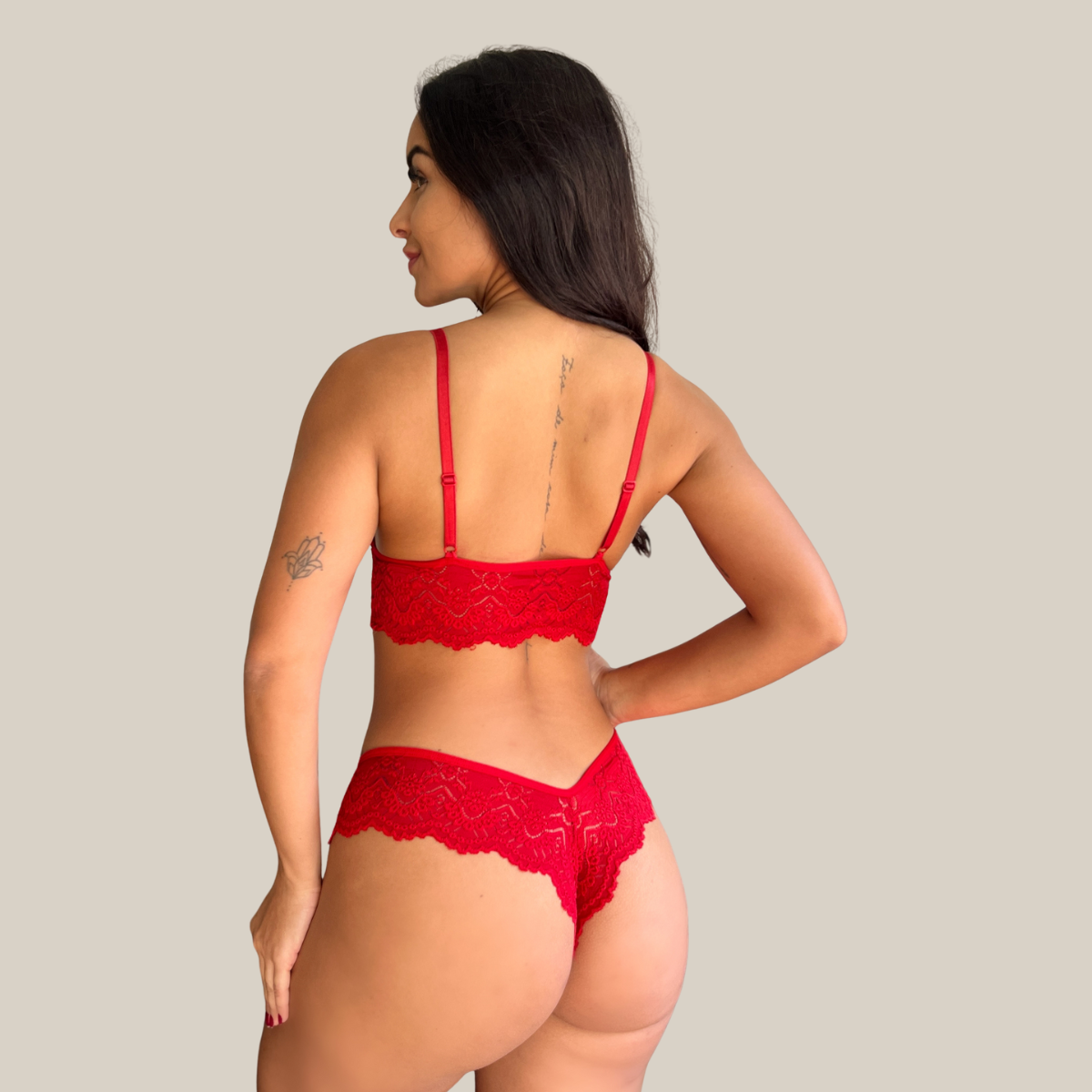 Conjunto de Calcinha Fio Dental e Sutiã Sem Bojo Feminino Sexy Rendado Sem Bojo em Renda Premium - Eliana Luz