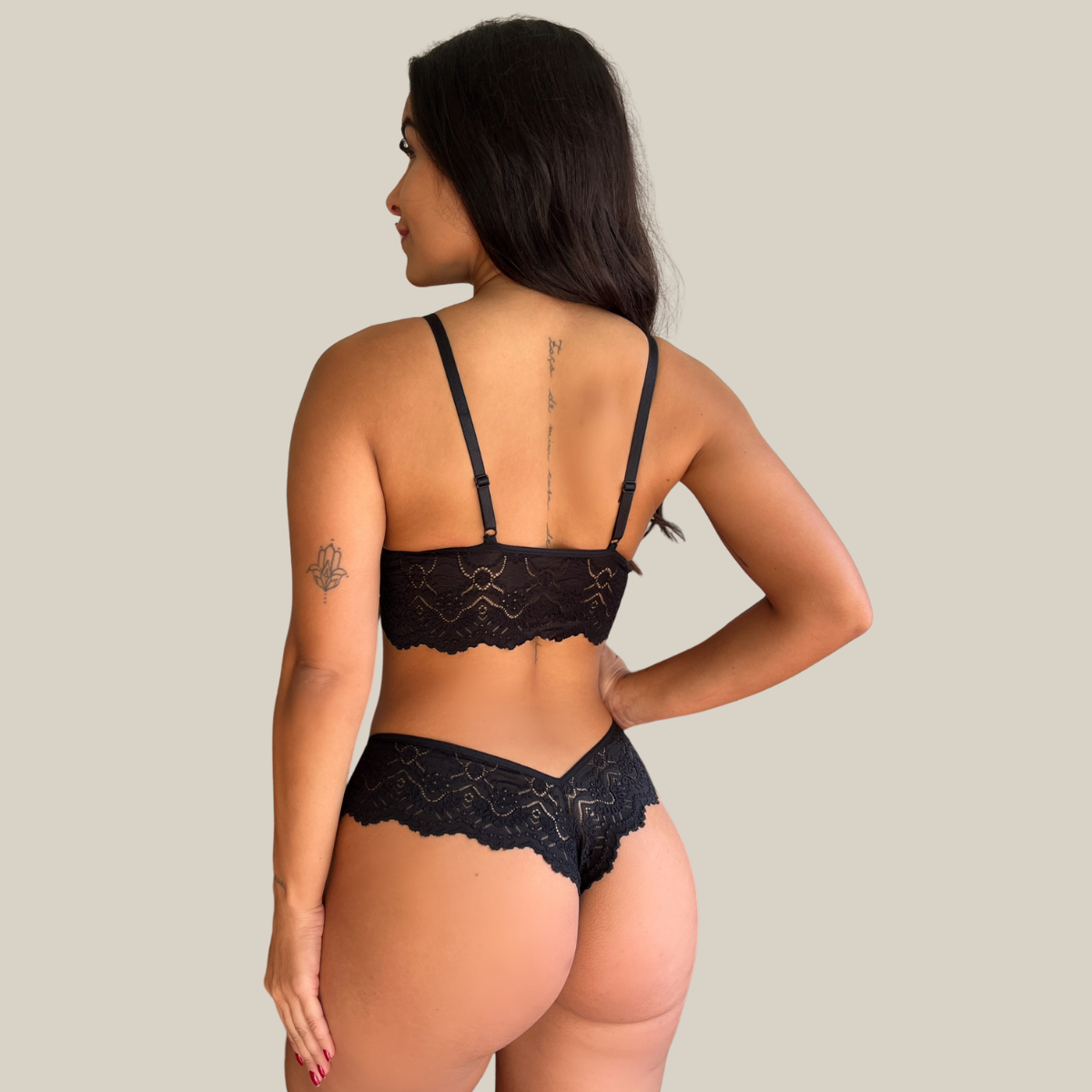 Conjunto de Calcinha Fio Dental e Sutiã Feminino Sexy Rendado Sem Bojo em Renda Premium - Eliana Luz